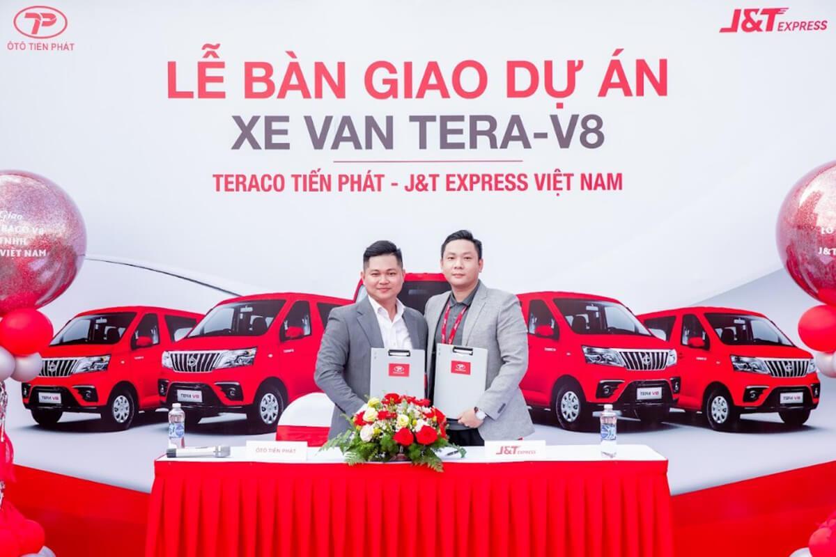 4JT_Express_nhan_ban_giao_tai_van_Tera_V8_04